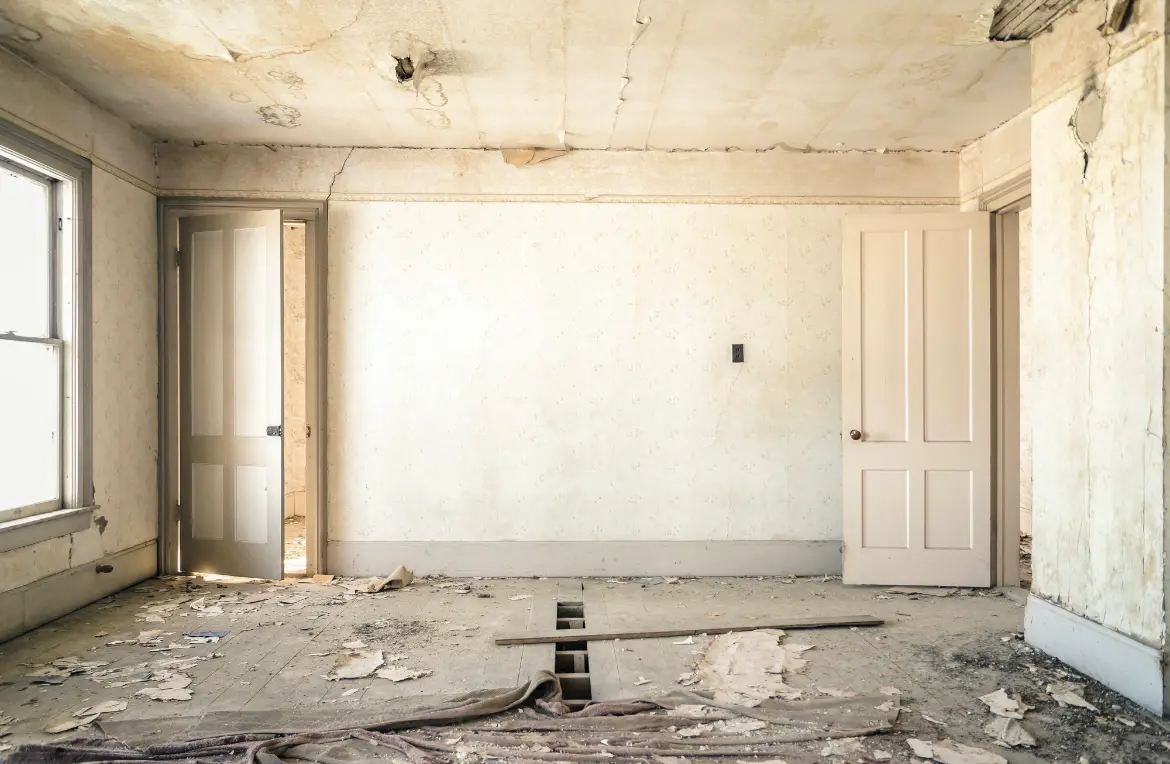 Waste disposal crew managing a cleanout project in Delanco